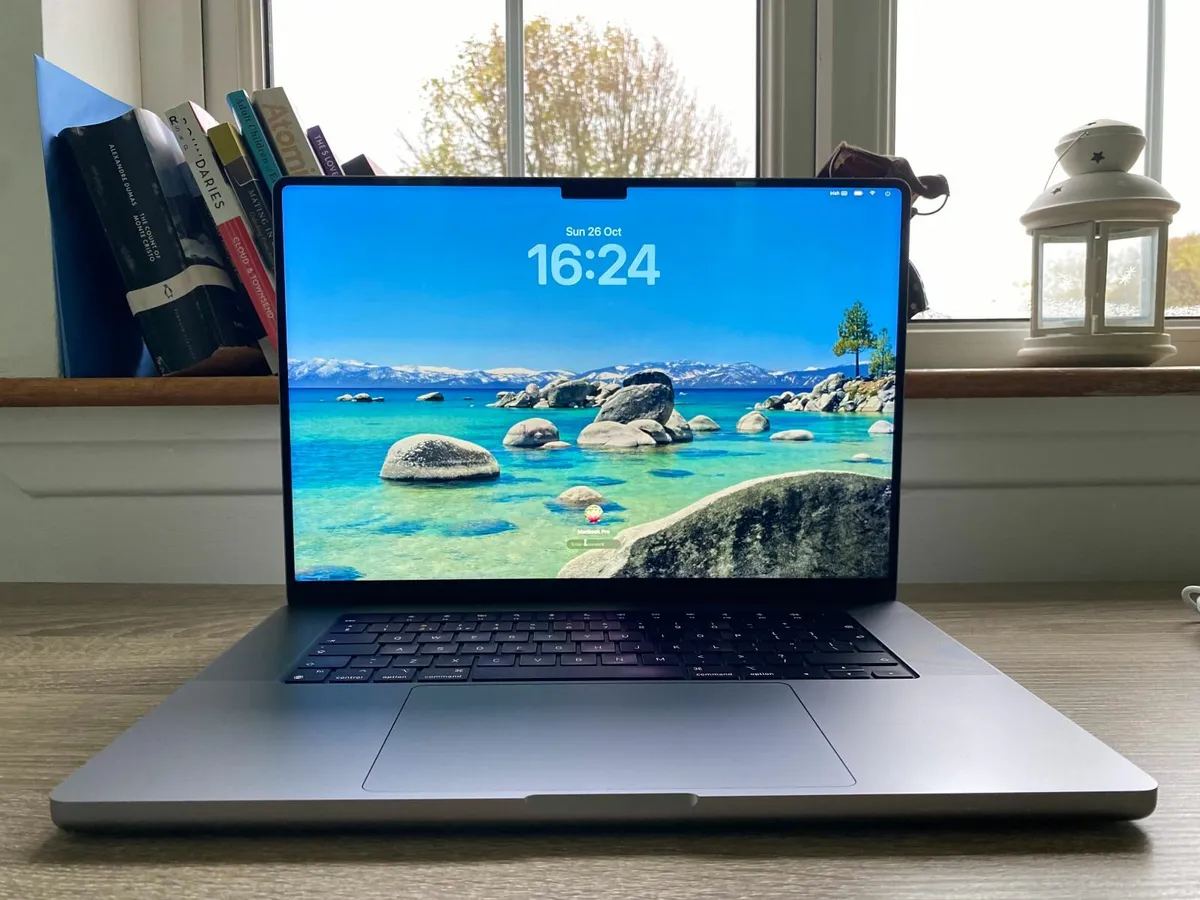 MacBook Pro 16" 2021 32GB | M1 Pro | 512GB - Image 1