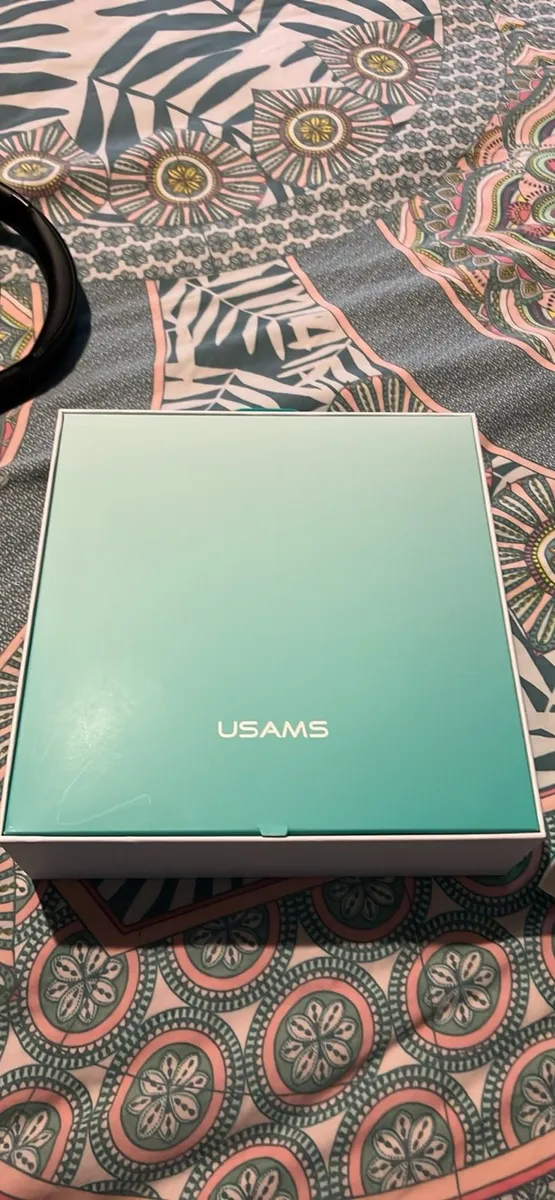 Headphones - Image 4