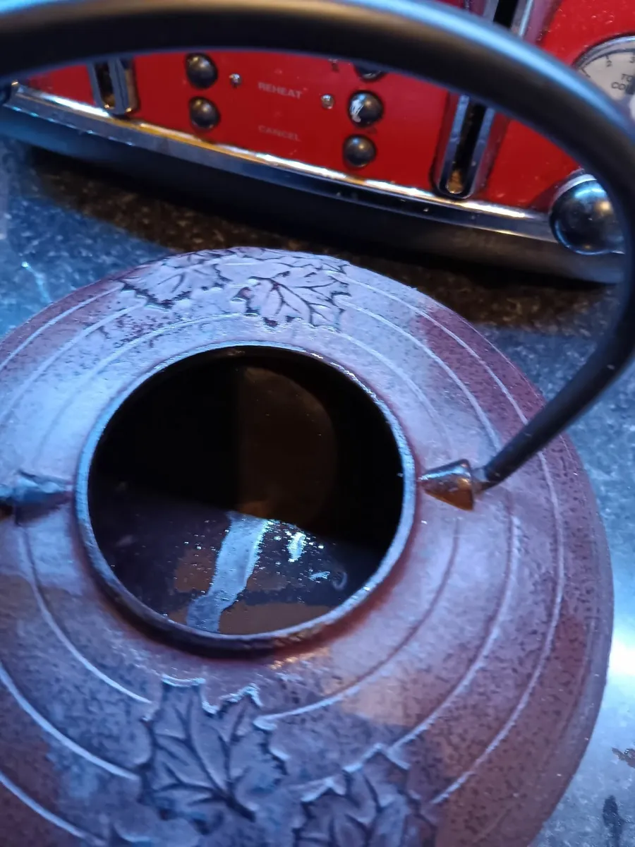 Cast iron teapot - Image 3