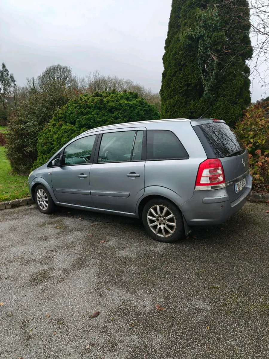 Opel Zafira 2008 - Image 1