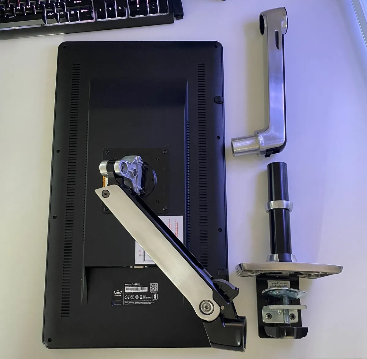 HUION KAMVAS PRO 20 + ERGOTRON MOUNT - Image 2