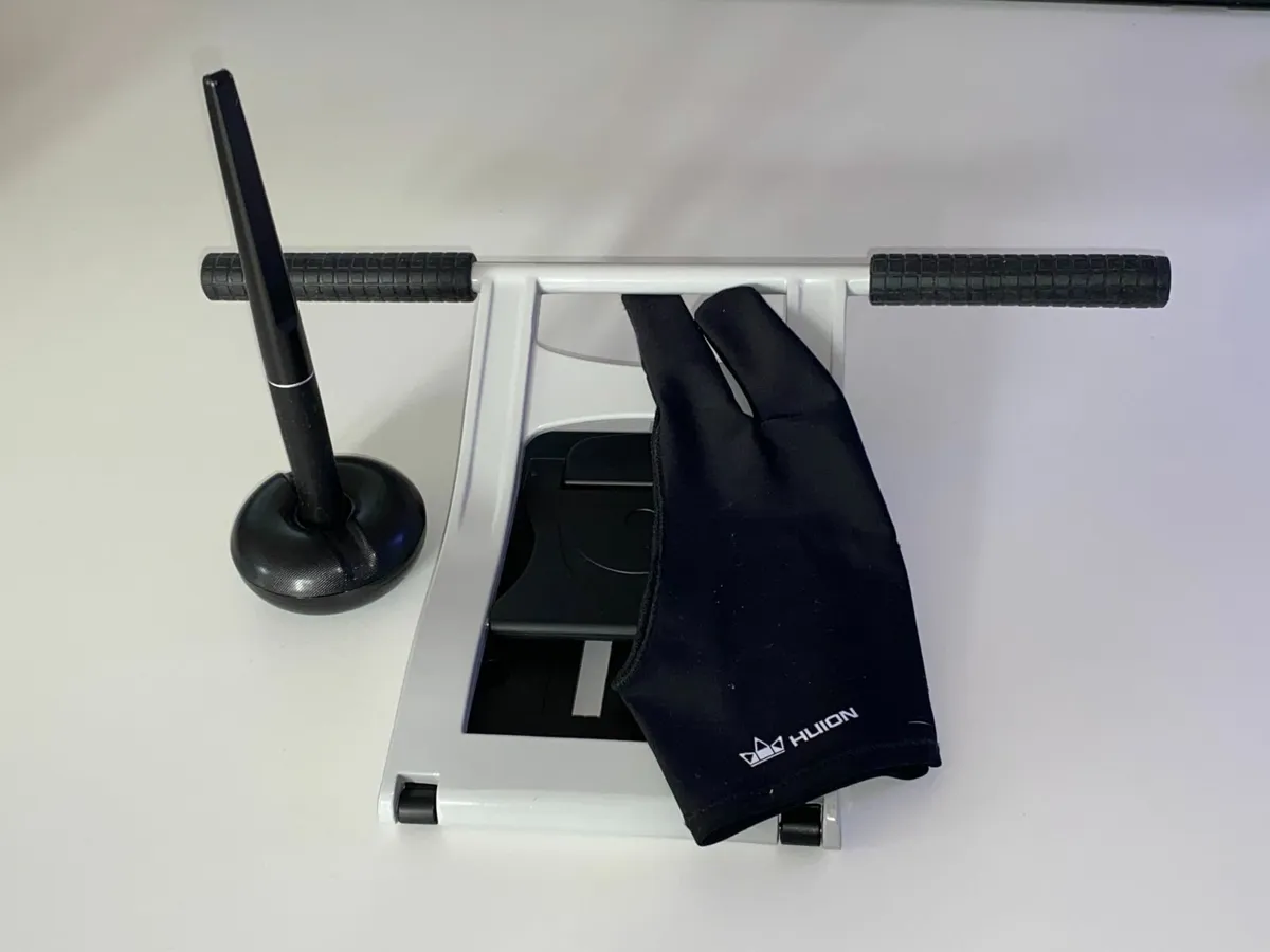 HUION KAMVAS PRO 20 + ERGOTRON MOUNT - Image 4