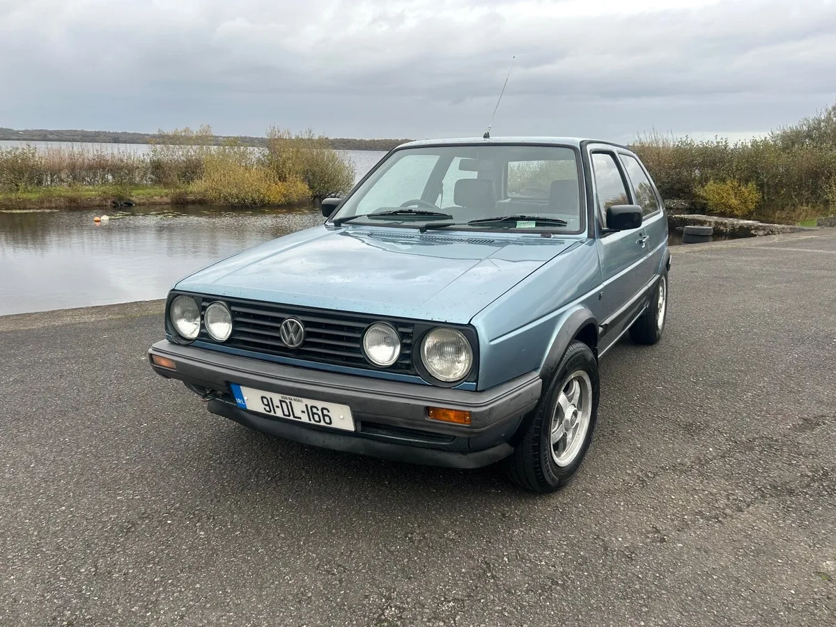Volkswagen Golf 1990 - Image 1