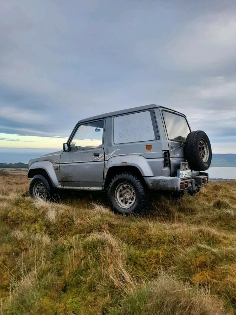 Daihatsu fourtrak 15 inch alloys - Image 2