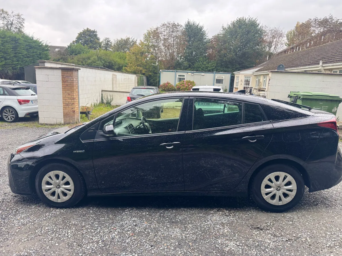 TOYOTA PRIUS 2020 TAXI PLATE AVAILABLE ON RENT - Image 4