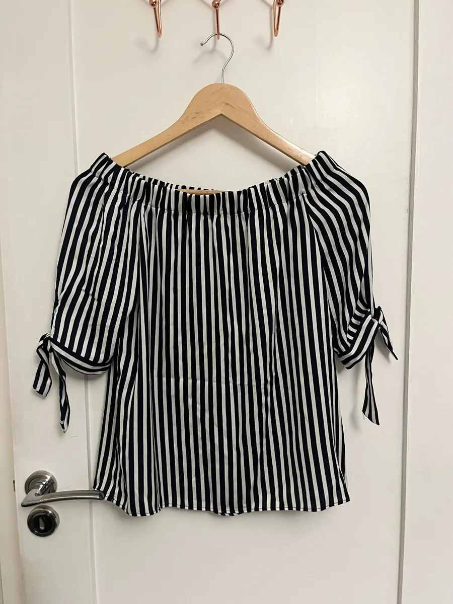 Uniqlo, Newlook, Bershka, Stradivarius Clothes - Image 3