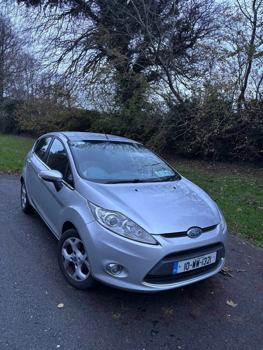 Ford Fiesta 2010 - Image 1