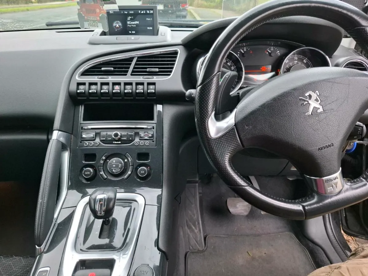 2015 (151) Peugeot 3008  HYBRID 4 200 4X4 ALLURE 5 - Image 1