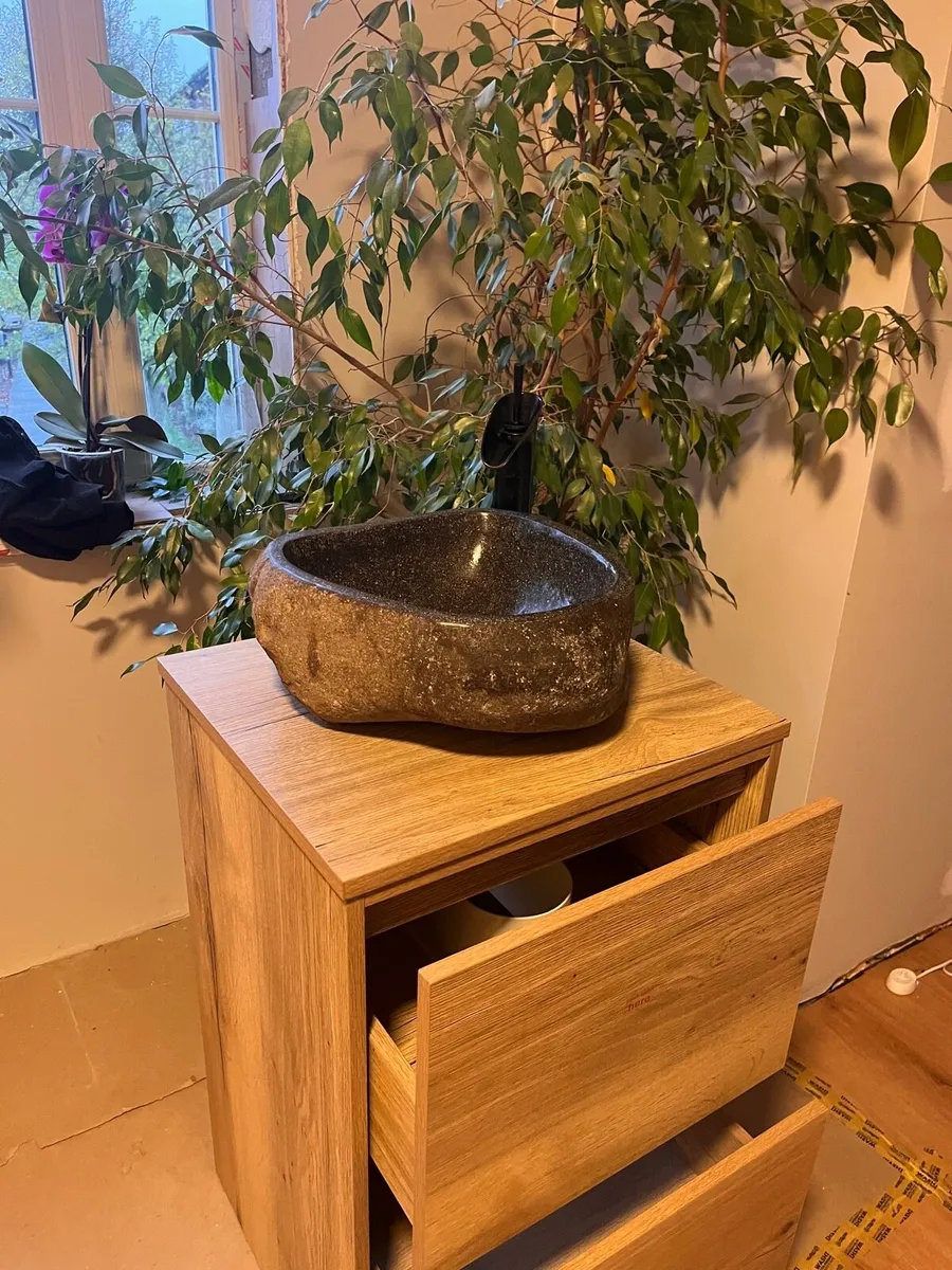 Sink with cabinet - Image 1