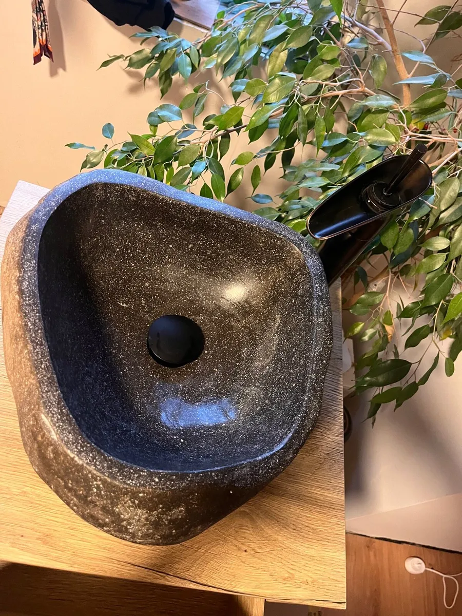 Sink with cabinet - Image 4