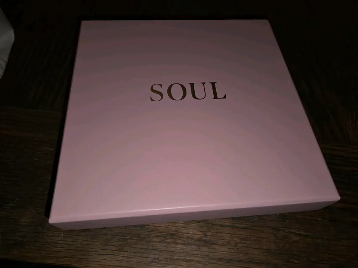 GLITTERY MATCHING, Piercing Earrings & 18"Necklace - Image 2