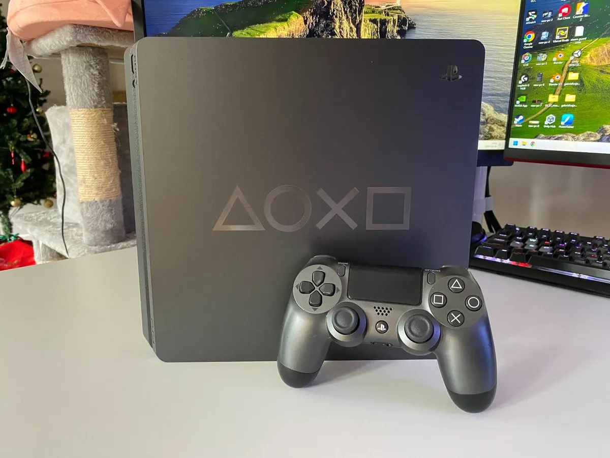PS4 1TB LIMITED EDITION DAYS OF PLAY