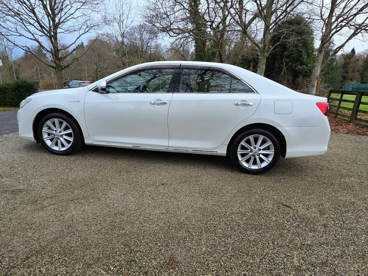 2012 TOYOTA CAMRY HYBRID AUTO (NCT&TAX) - Image 4