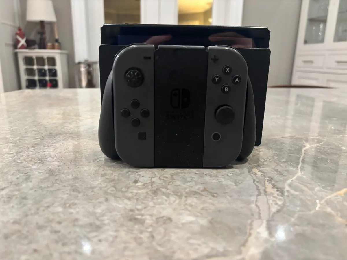 Nintendo Switch Grey - Image 3