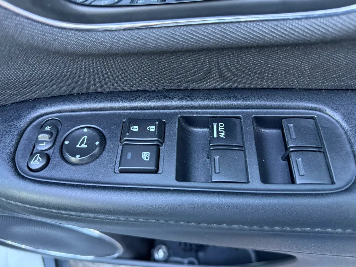 2020 Honda vezel 1.5 Hybrid Auto,33k Miles Only - Image 3