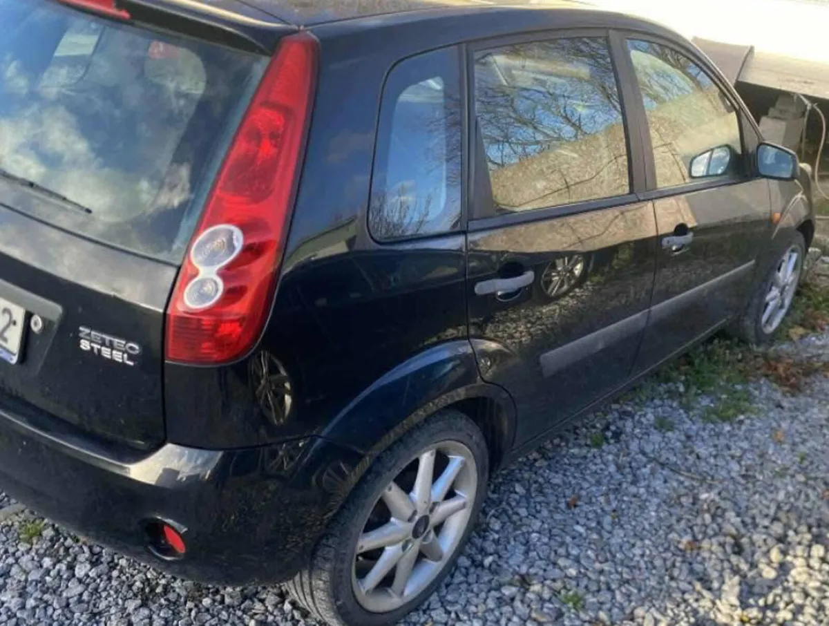 Ford fiesta - Image 2