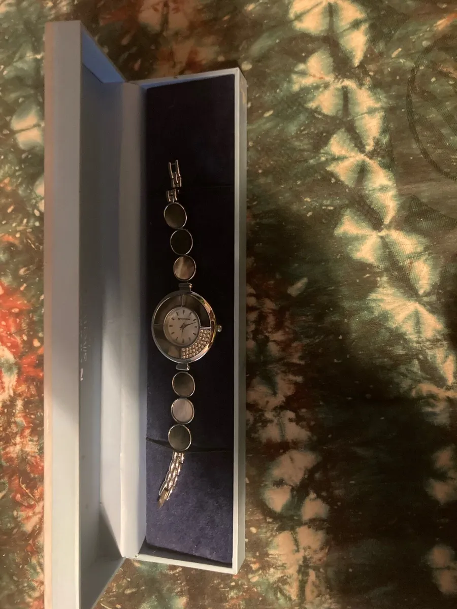 Ladies new bridge watch new in box free postage - Image 2