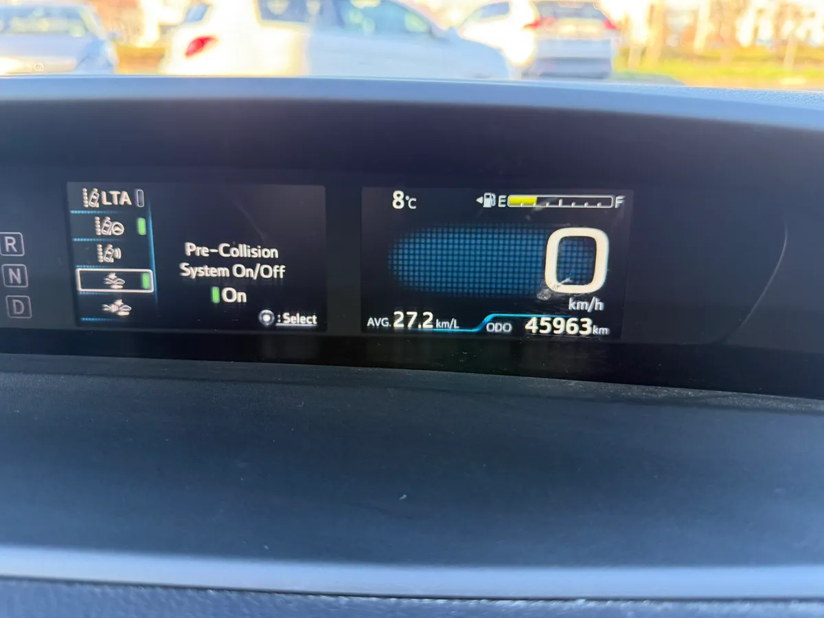 2022 Toyota Prius 1.8 Hybrid Auto,27k Miles Only - Image 3