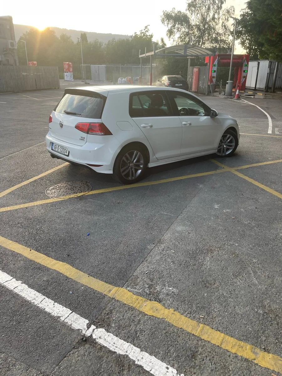 Volkswagen Golf 2016 R-Line - Image 2