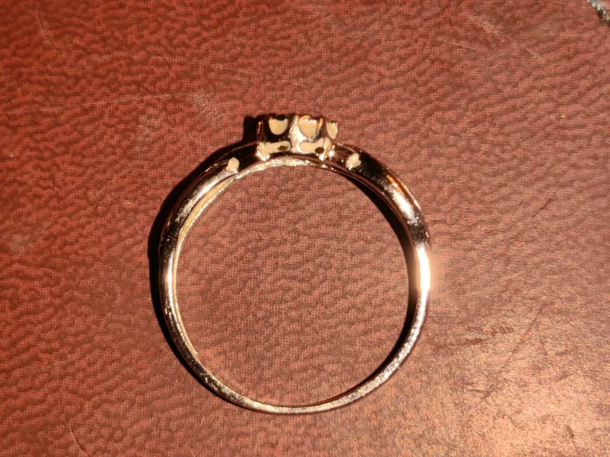 DIAMOND TWIST 9CT White Gold New Ring & Cert ! - Image 4