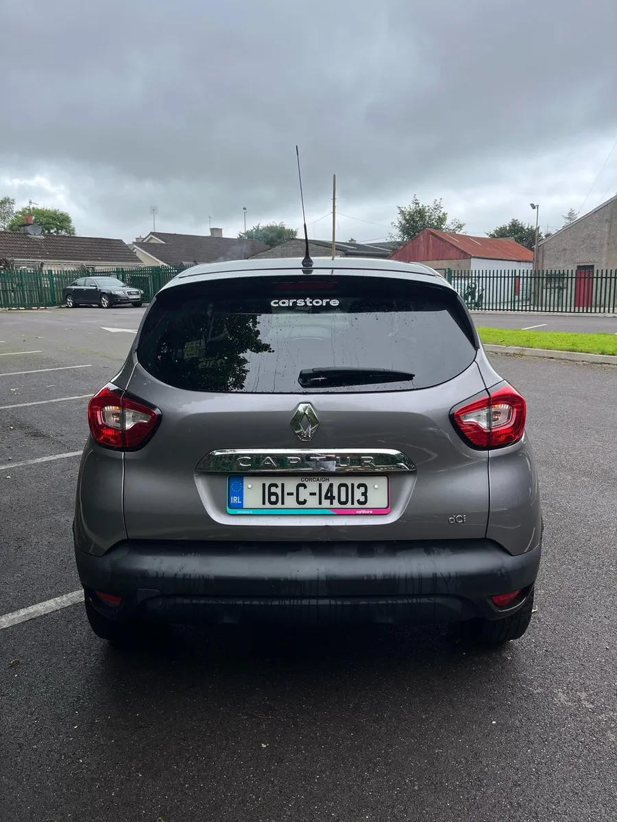 Renault Captur Intense 1.5 DCI 2016 - Image 3