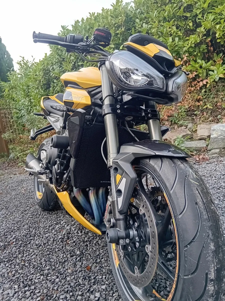 Triumph Speed Triple 765 rs 2023 - Image 2