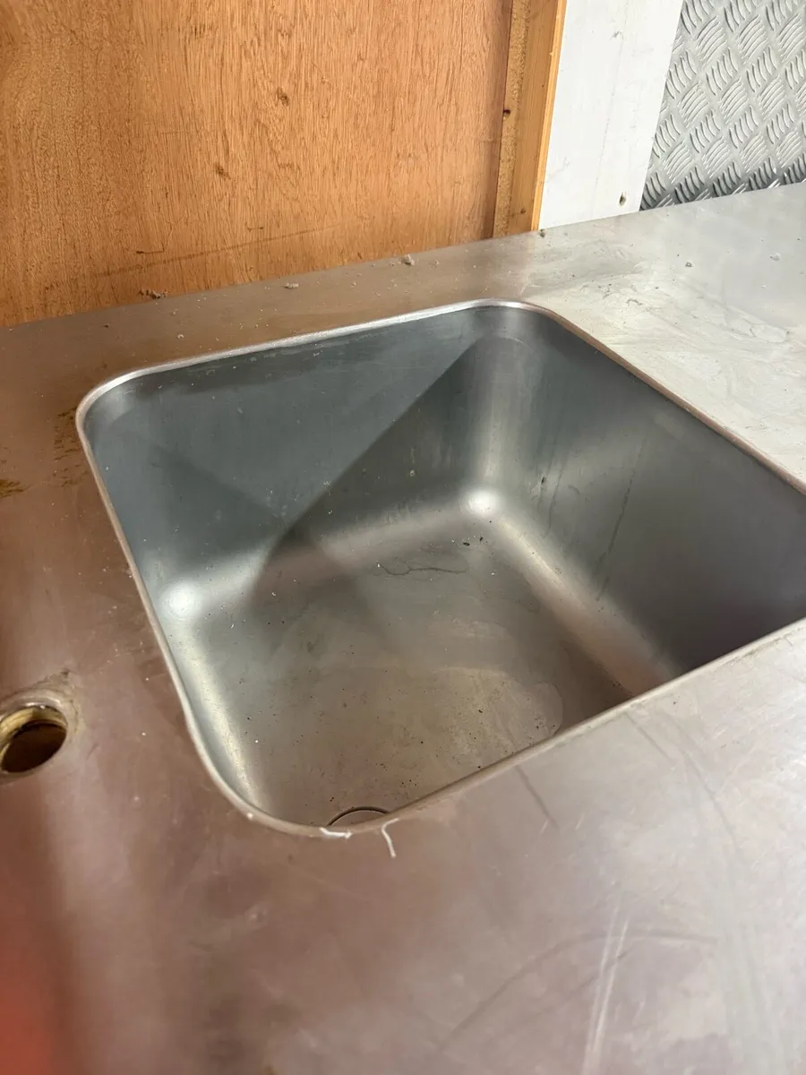 Outdoor kitchen/bar counter - Image 4