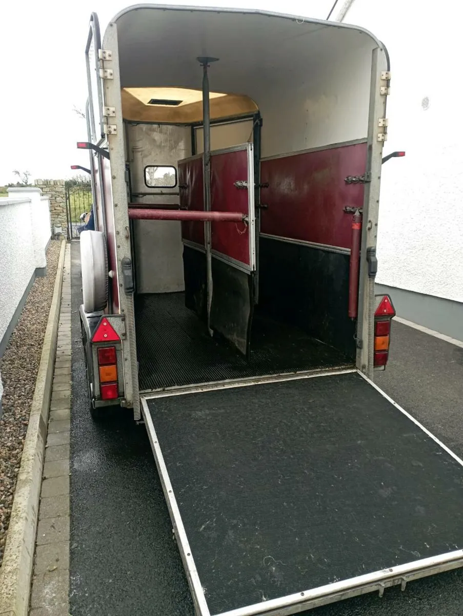 Horse box 505 - Image 2