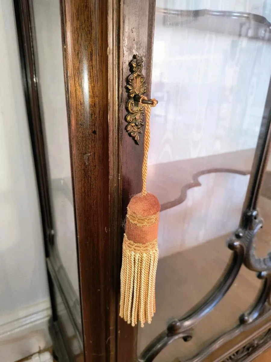 Antique Display/Curio Cabinet - Image 4