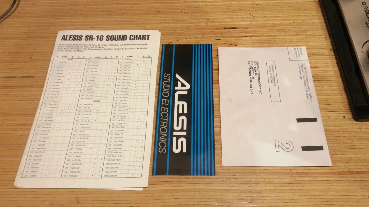 Alesis sr-16 drum machine - Image 4