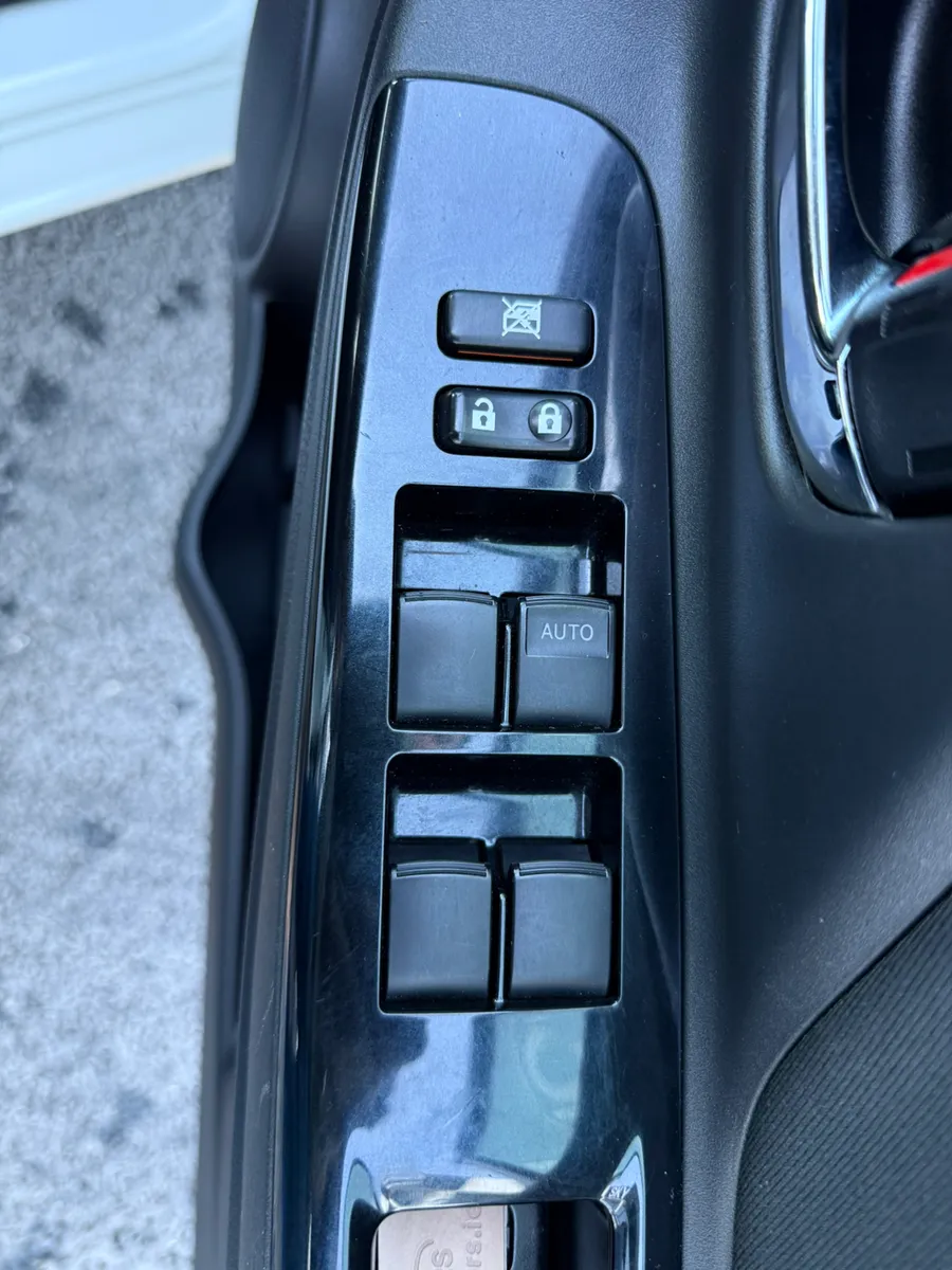 2020 Toyota Yaris(vitz)1.0 petrol auto,47k Miles - Image 3