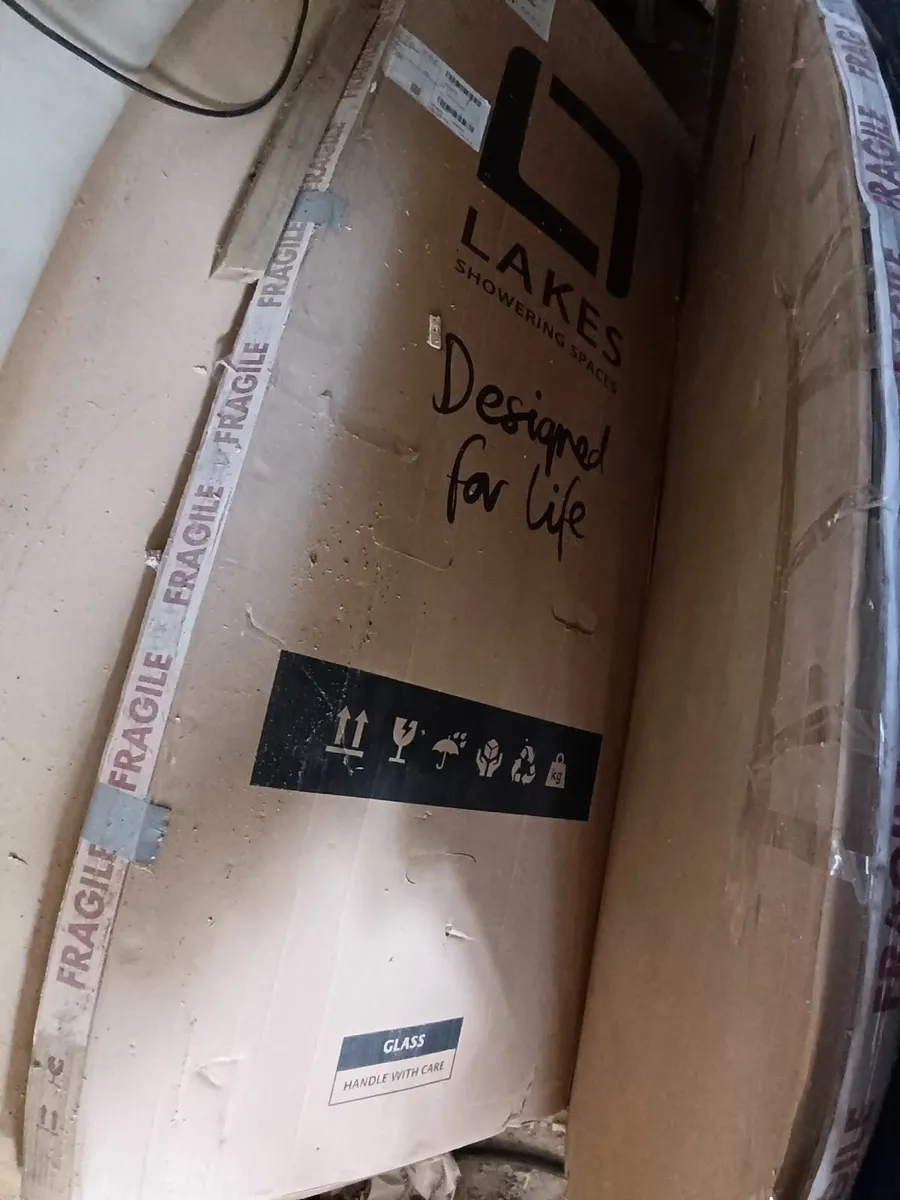 Shower enclosure - Image 1