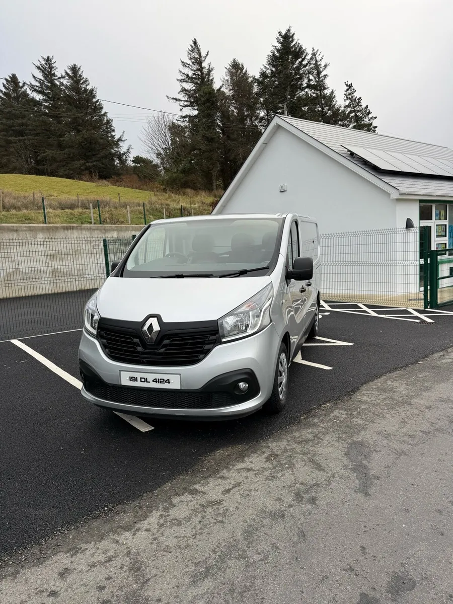 2019 Renault traffic - Image 2