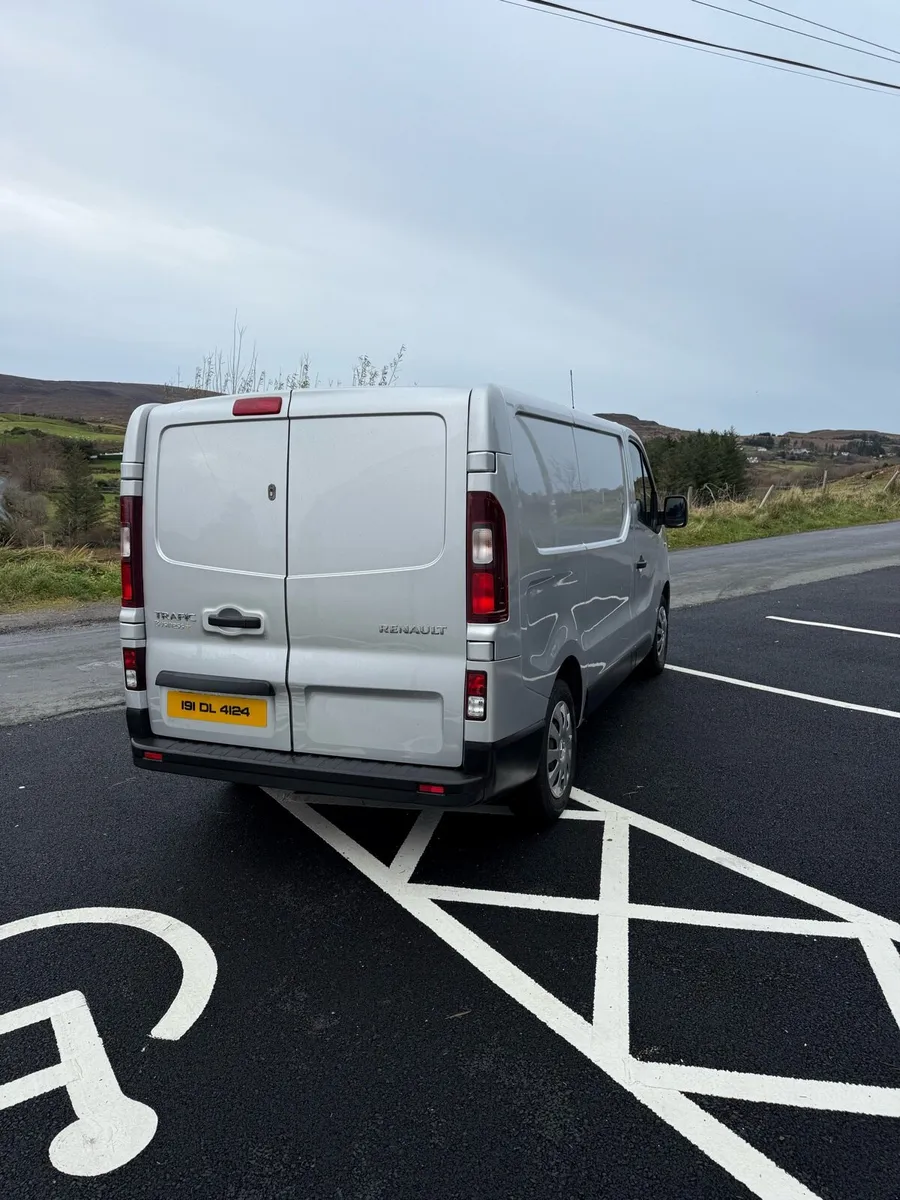 2019 Renault traffic - Image 4