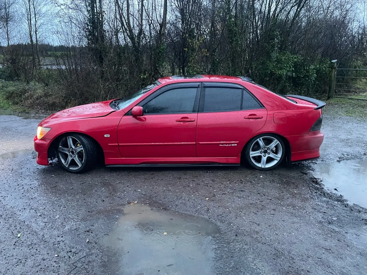 04 Is200 Se Genuine red - Image 2