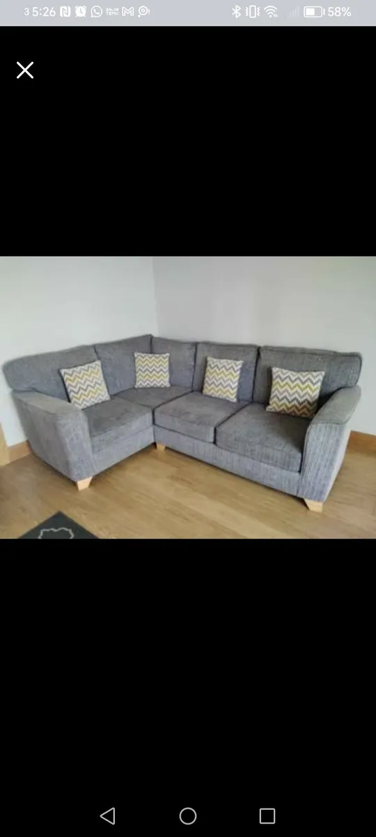 Corner sofa and snuggle seat - Image 1