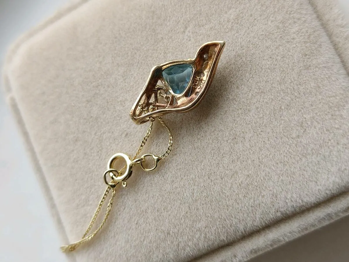 9 CT Gold Diamonds Necklaces - Image 4