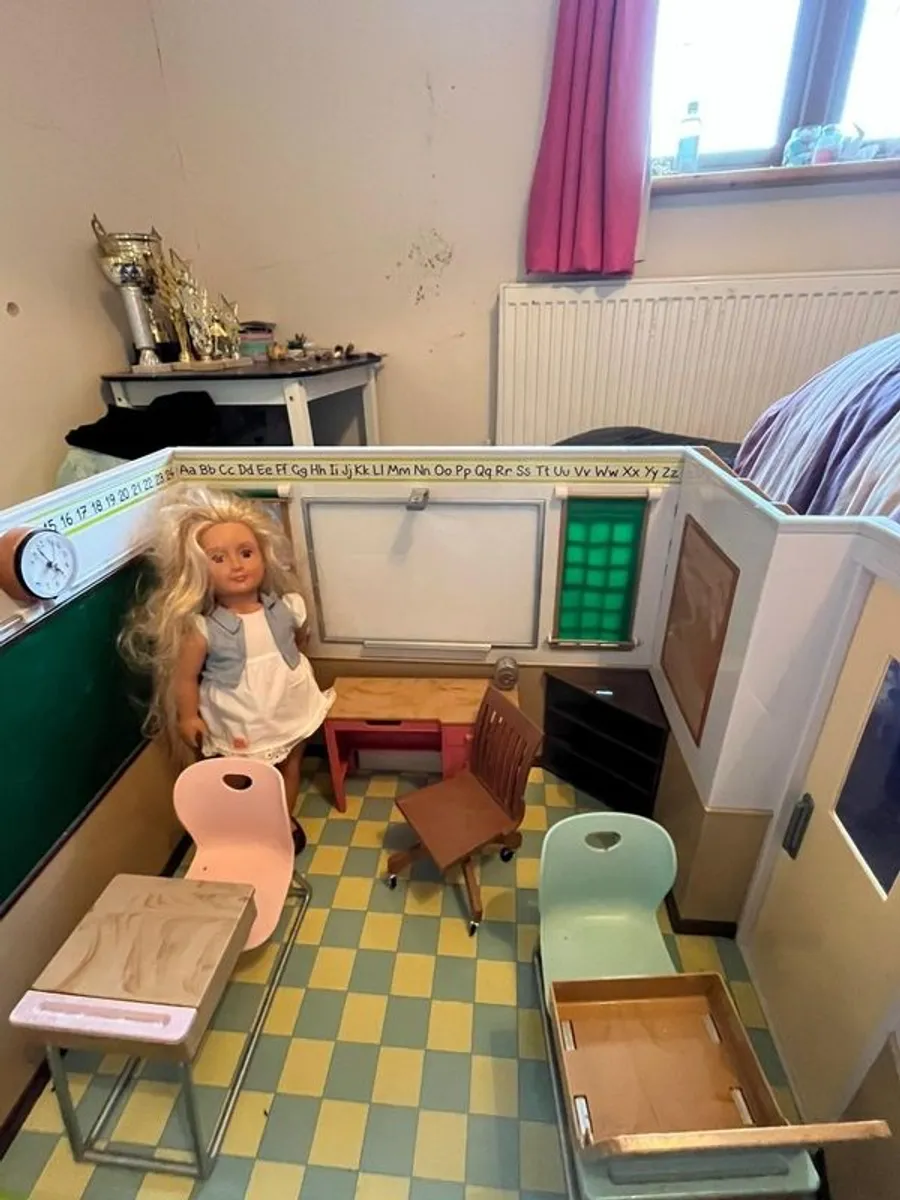 generation dolls house - Image 1