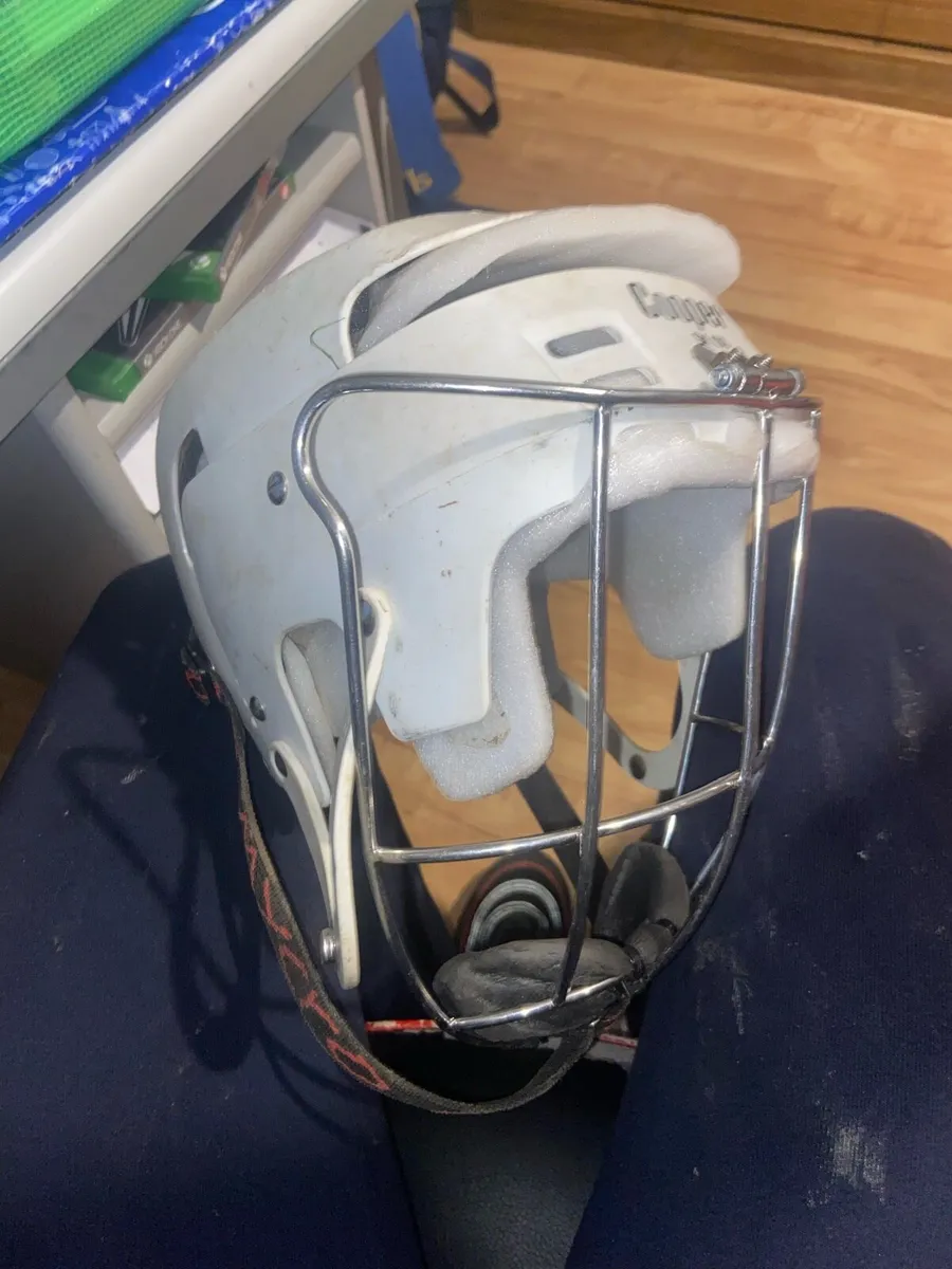 White Newstyle SK100 , Mint condition - Image 2