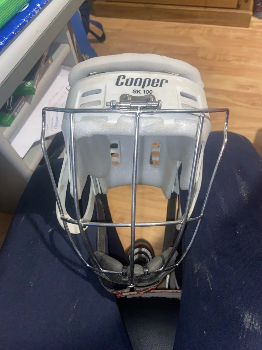 White Newstyle SK100 , Mint condition - Image 4