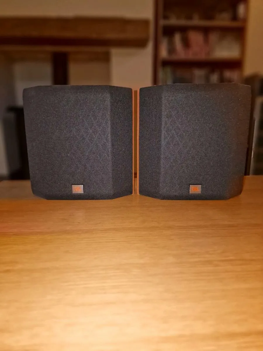 JBL E10 - Image 2