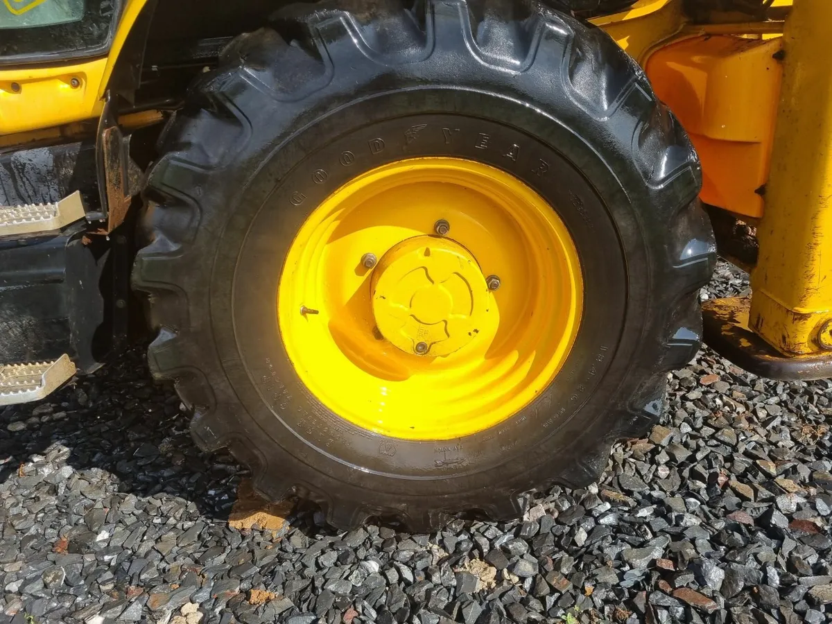 Tractor tyres - Image 1