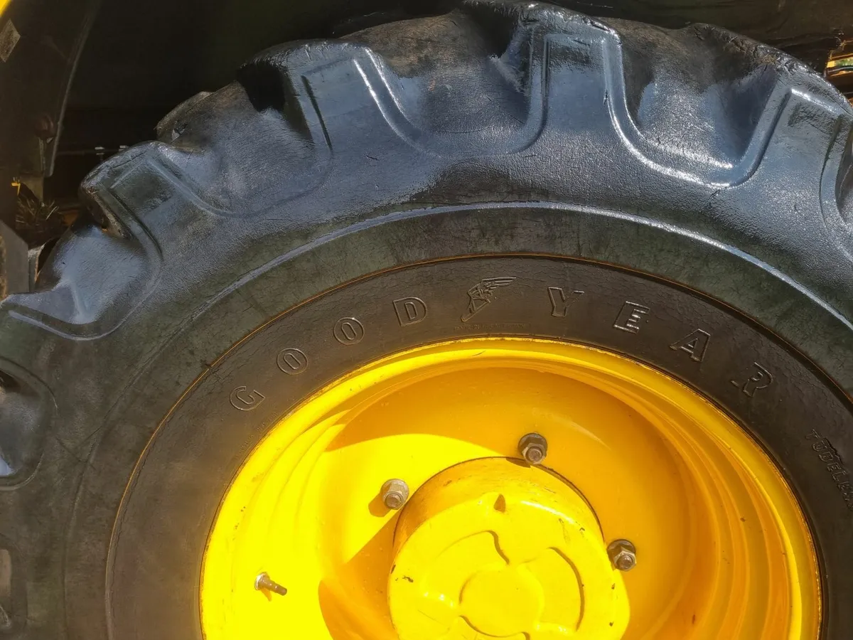 Tractor tyres - Image 2