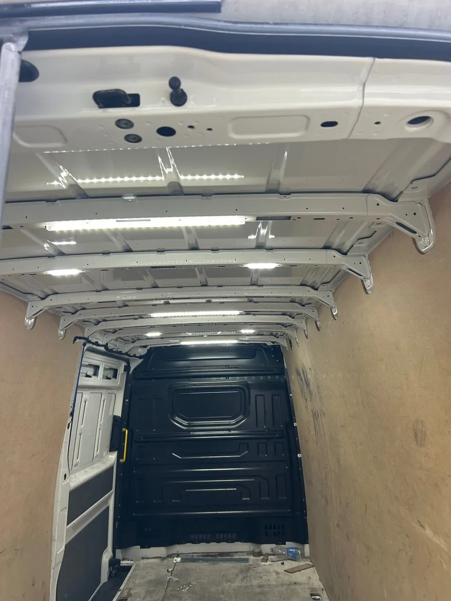 Volkswagen Crafter 2024 - Image 3