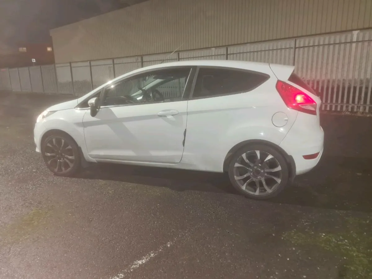 Ford fiesta 1.25 petrol nct 10/26 - Image 4
