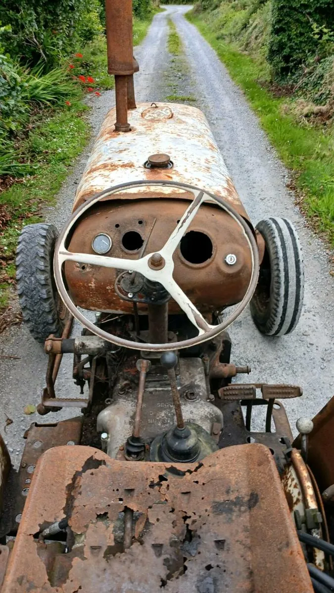 David Brown 880 - Image 3