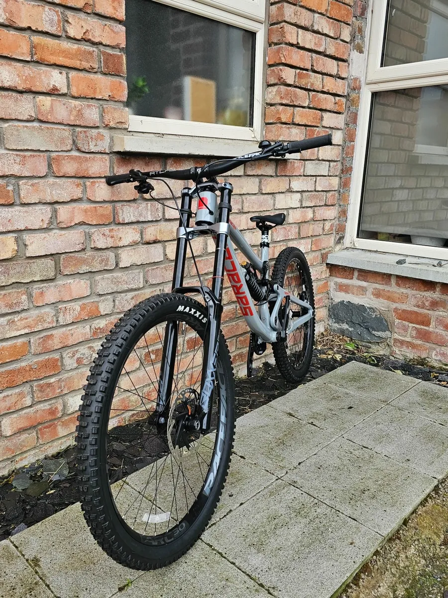 Downhill Mountain bike - Image 4