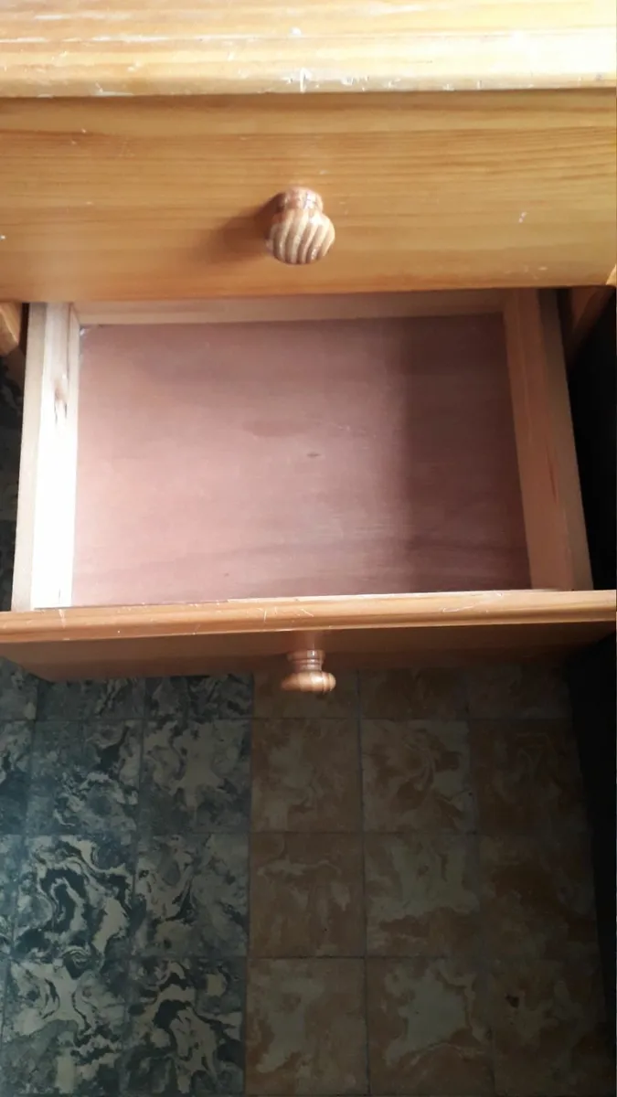 Bedroom Cabinets - Image 4