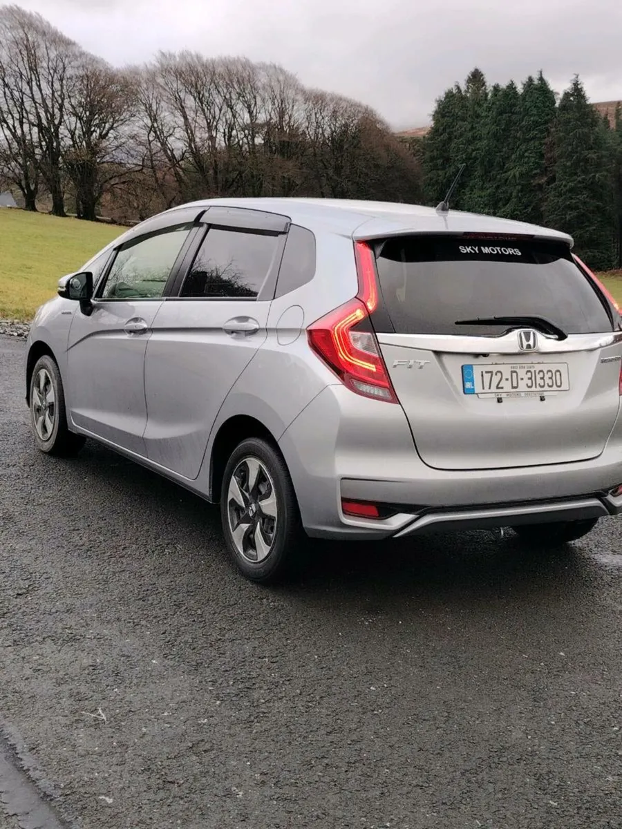 Honda fit 2017 - Image 3