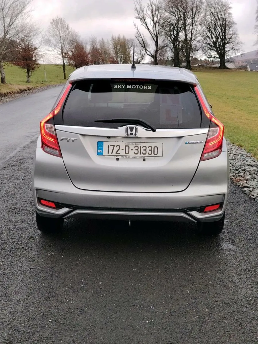 Honda fit 2017 - Image 4